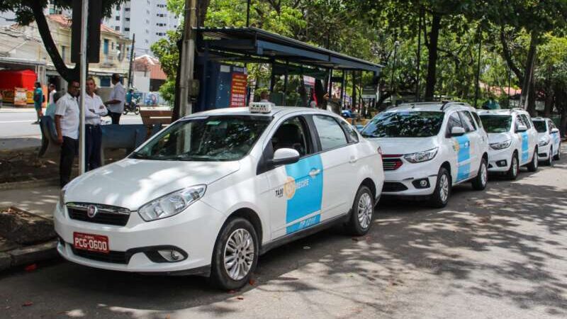 Táxis do Recife terão tarifa reajustada em abril
