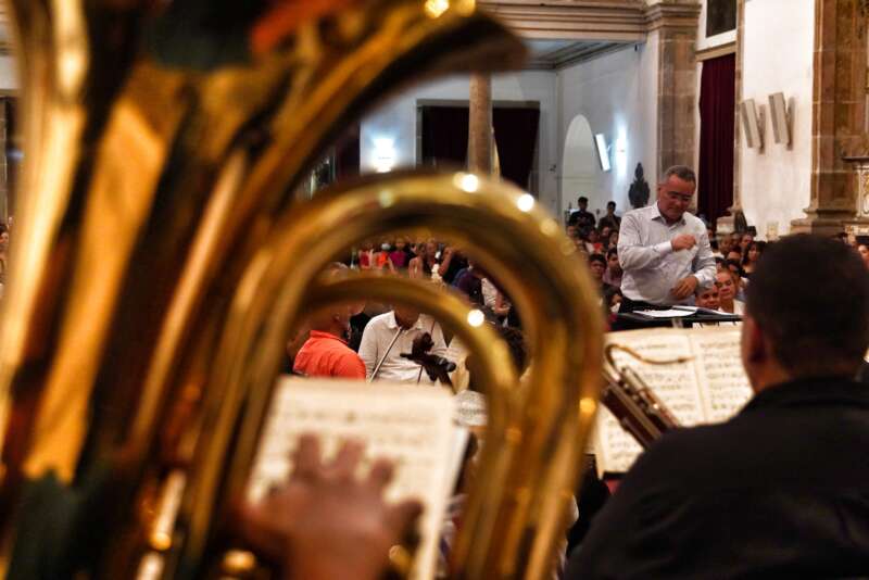 Orquestra Sinfônica do Recife enche o Teatro de Santa Isabel de acordes hoje e amanhã