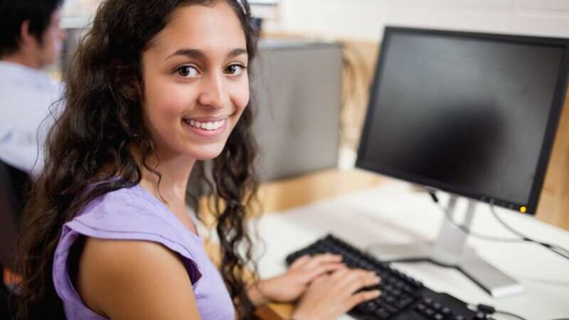 SESI-PE oferece 300 vagas para cursos gratuitos e online para qualificação profissional